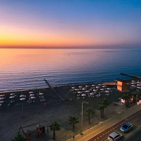Joyscape Beachfront * Larnaca