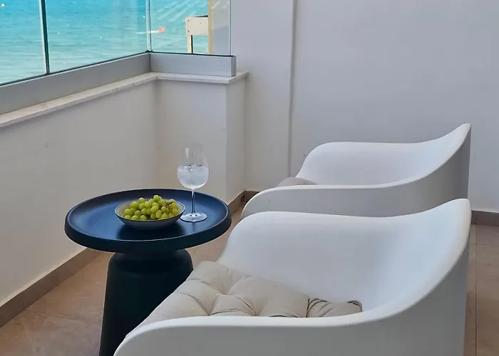 Joyscape Beachfront *