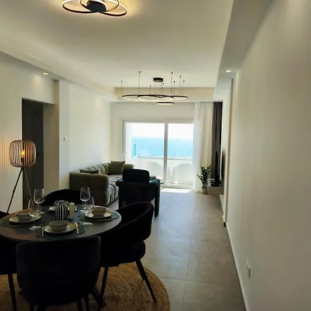 Joyscape Beachfront דירה *
