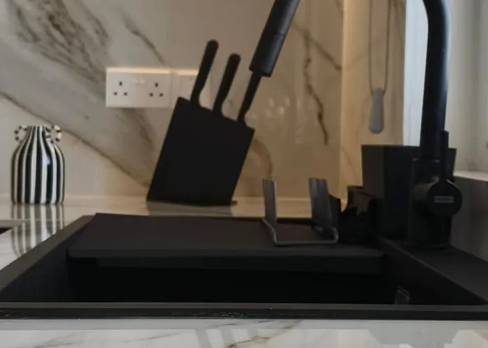 Joyscape Beachfront * Ларнака