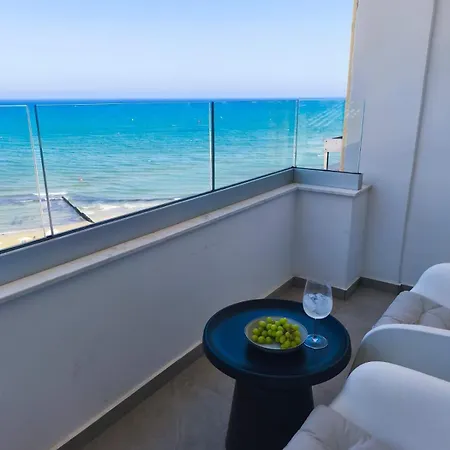 Апартаменты Joyscape Beachfront